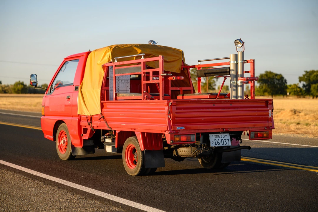 1995 Mitsubishi Delica 4th Gen - Image 14 of 31