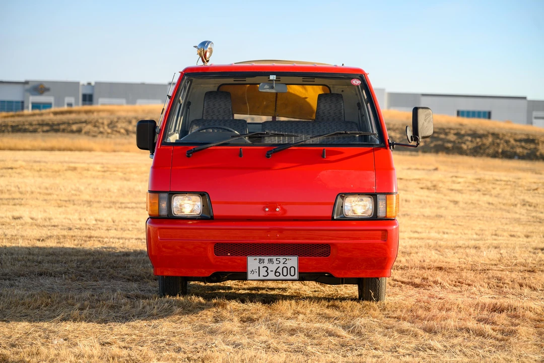 1995 Mitsubishi Delica 4th Gen - Image 6 of 31