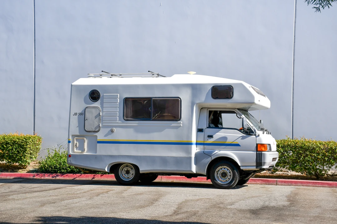 1995 Mitsubishi Delica 4th Gen - Image 13 of 31