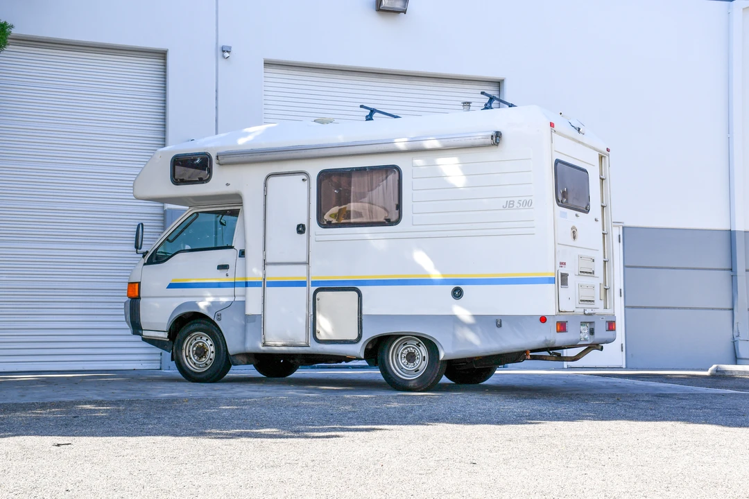 1995 Mitsubishi Delica 4th Gen - Image 7 of 31