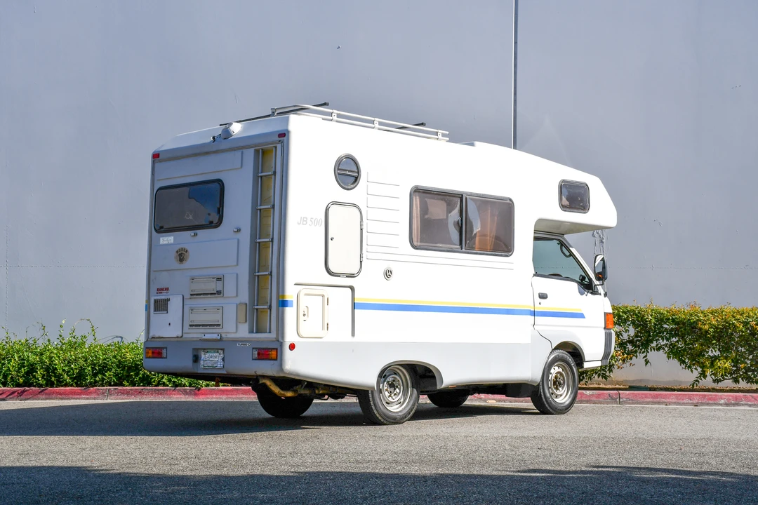 1995 Mitsubishi Delica 4th Gen - Image 11 of 31