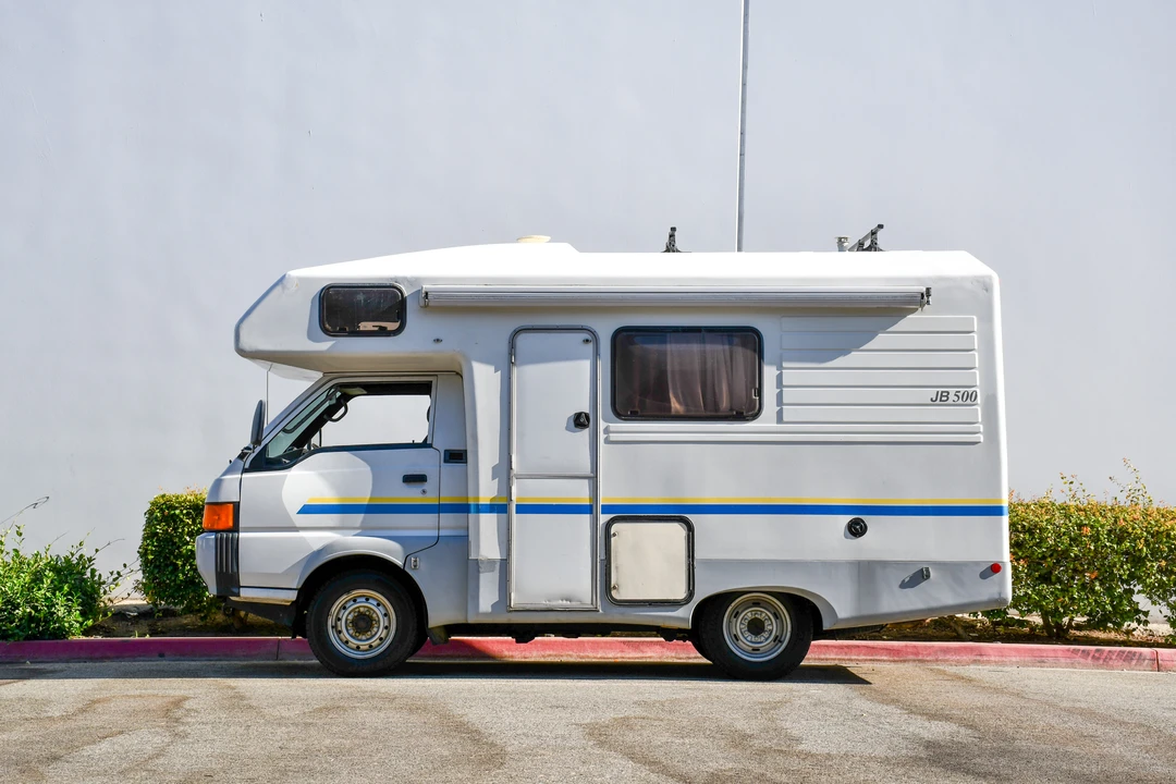 1995 Mitsubishi Delica 4th Gen - Image 6 of 31