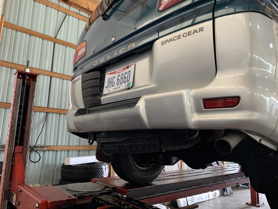 1995 Mitsubishi Delica 4th Gen - Image 26 of 31