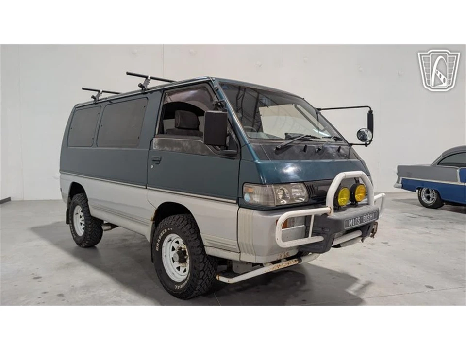 1995 Mitsubishi Delica 4th Gen - Image 21 of 31