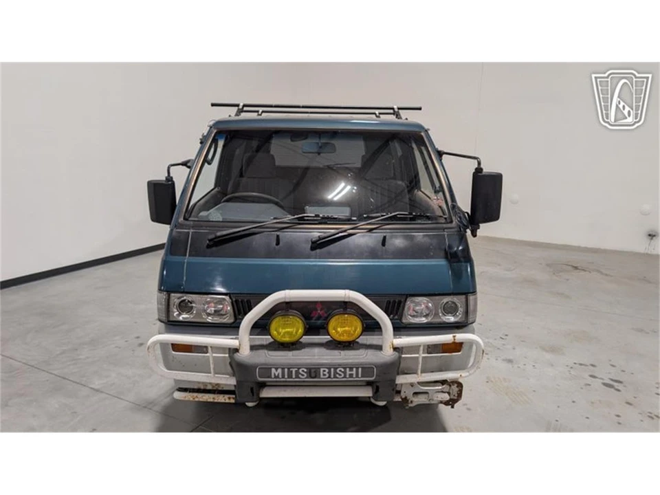 1995 Mitsubishi Delica 4th Gen - Image 23 of 31