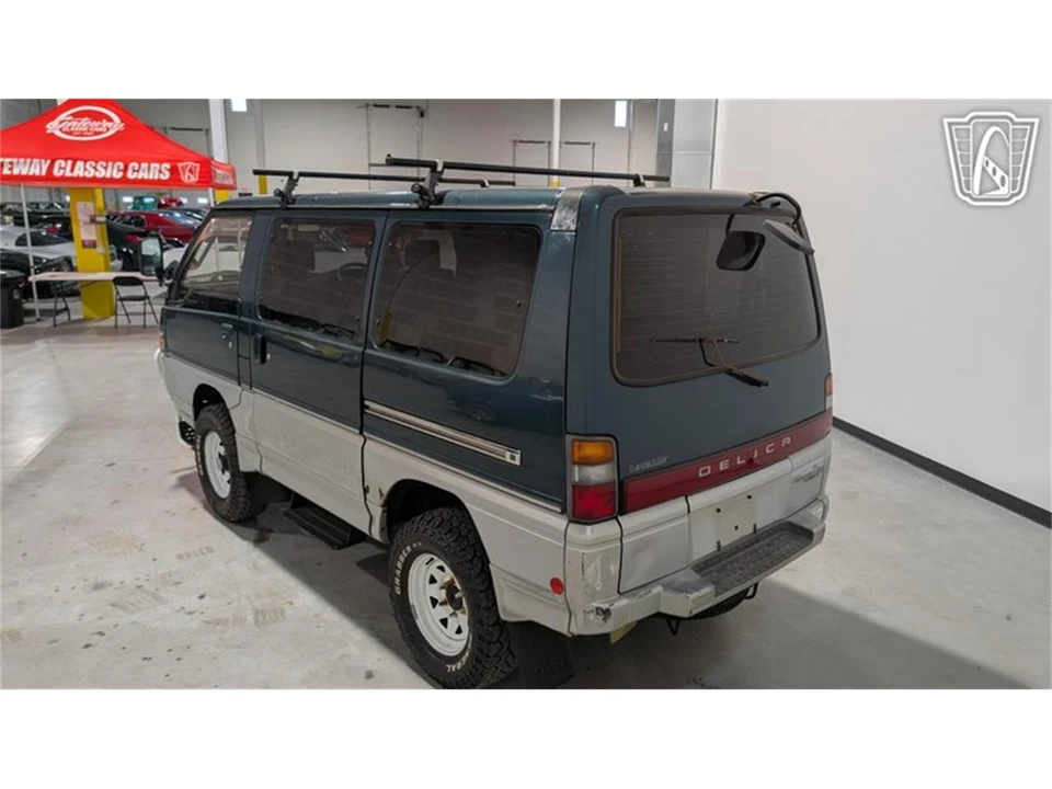 1995 Mitsubishi Delica 4th Gen - Image 8 of 31