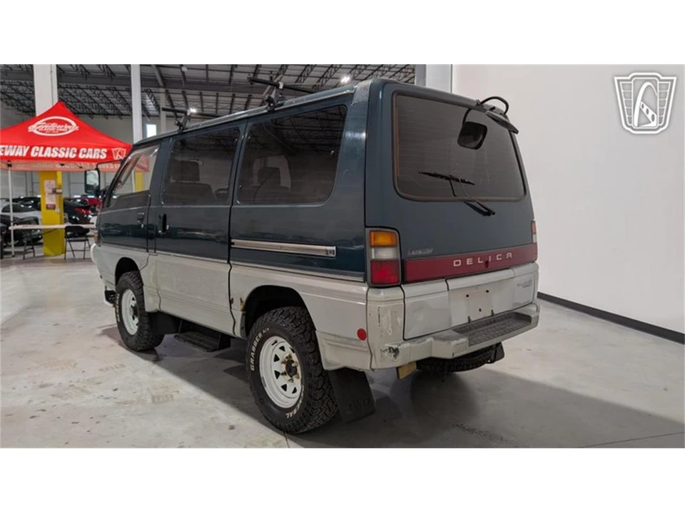 1995 Mitsubishi Delica 4th Gen - Image 9 of 31