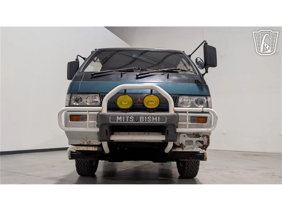 1995 Mitsubishi Delica 4th Gen - Image 25 of 31