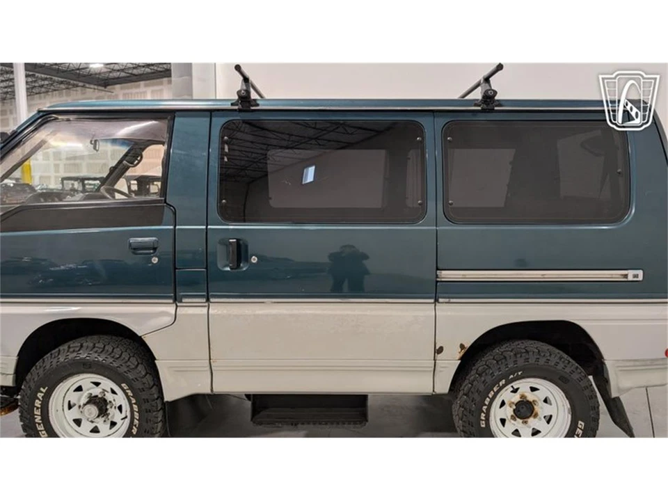 1995 Mitsubishi Delica 4th Gen - Image 30 of 31