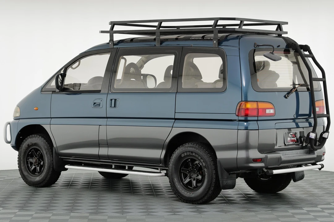 1995 Mitsubishi Delica 4th Gen - Image 4 of 31
