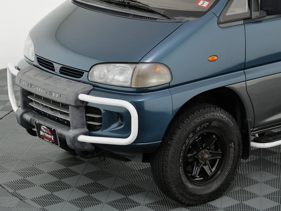 1995 Mitsubishi Delica 4th Gen - Image 17 of 31