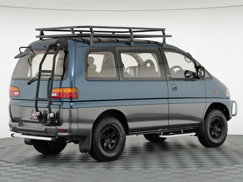 1995 Mitsubishi Delica 4th Gen - Image 12 of 31
