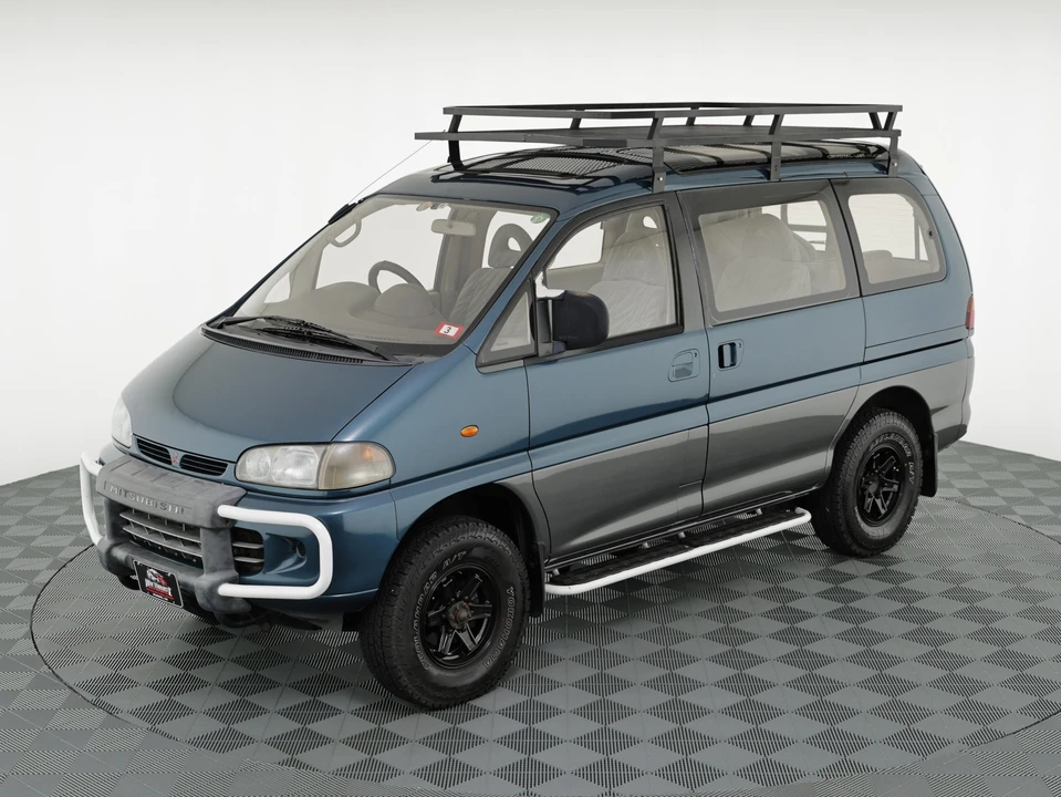 1995 Mitsubishi Delica 4th Gen - Image 7 of 31