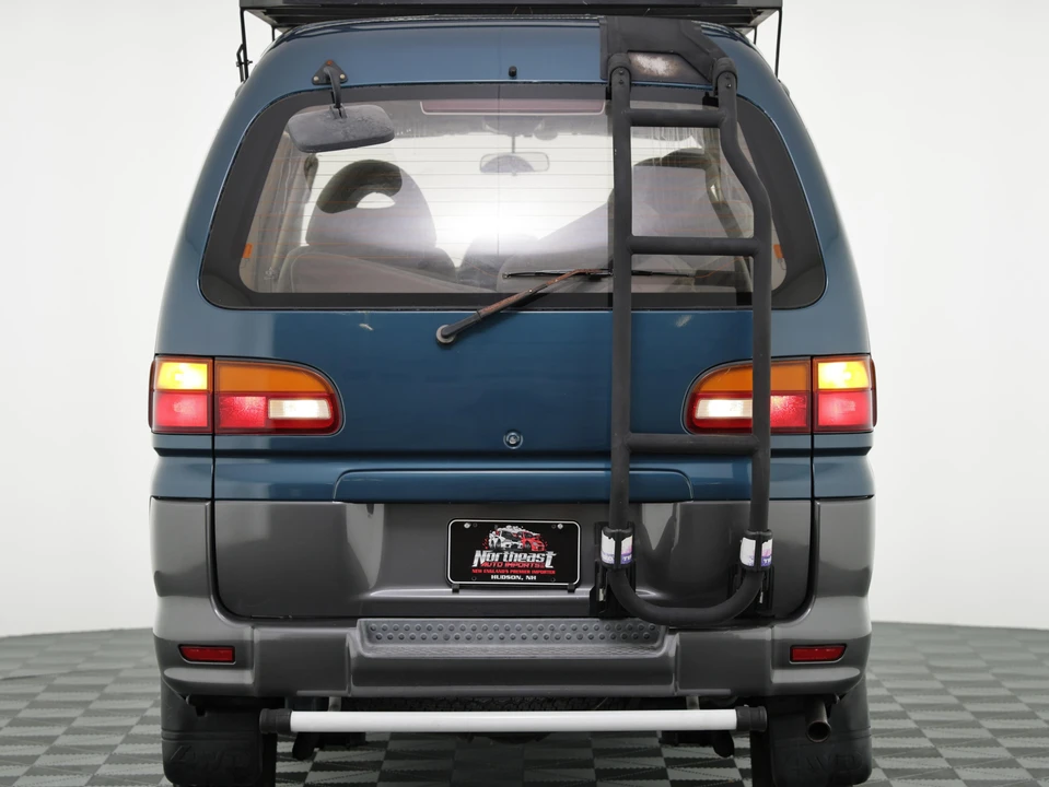 1995 Mitsubishi Delica 4th Gen - Image 11 of 31