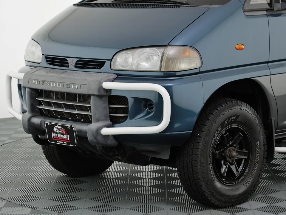 1995 Mitsubishi Delica 4th Gen - Image 16 of 31