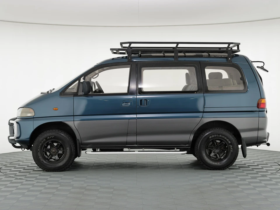 1995 Mitsubishi Delica 4th Gen - Image 10 of 31