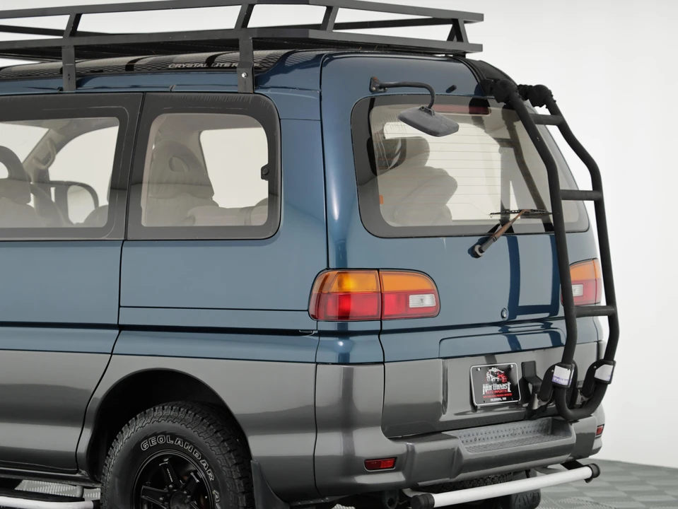 1995 Mitsubishi Delica 4th Gen - Image 25 of 31
