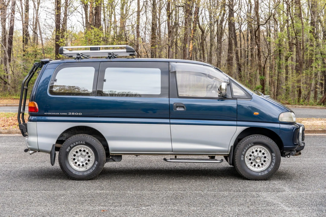 1995 Mitsubishi Delica 4th Gen - Image 4 of 31