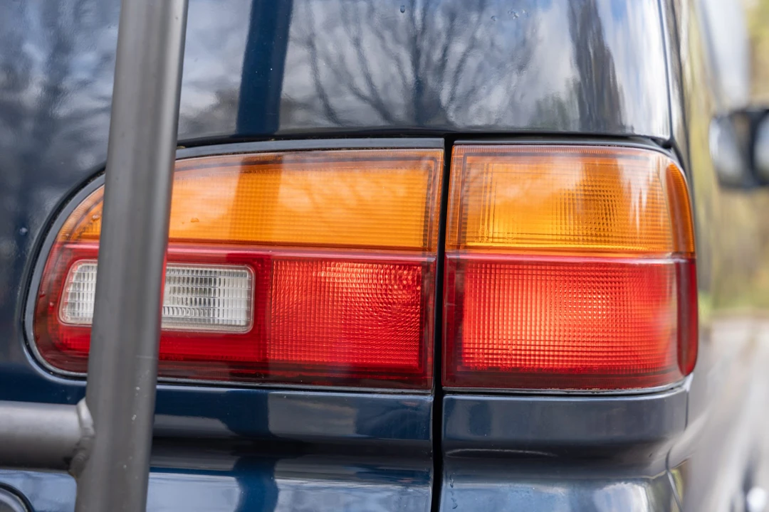 1995 Mitsubishi Delica 4th Gen - Image 24 of 31