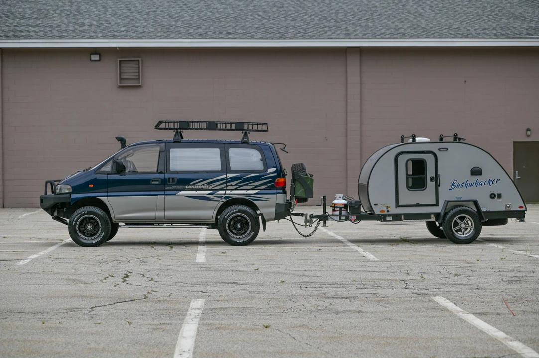 1995 Mitsubishi Delica 4th Gen - Image 4 of 31
