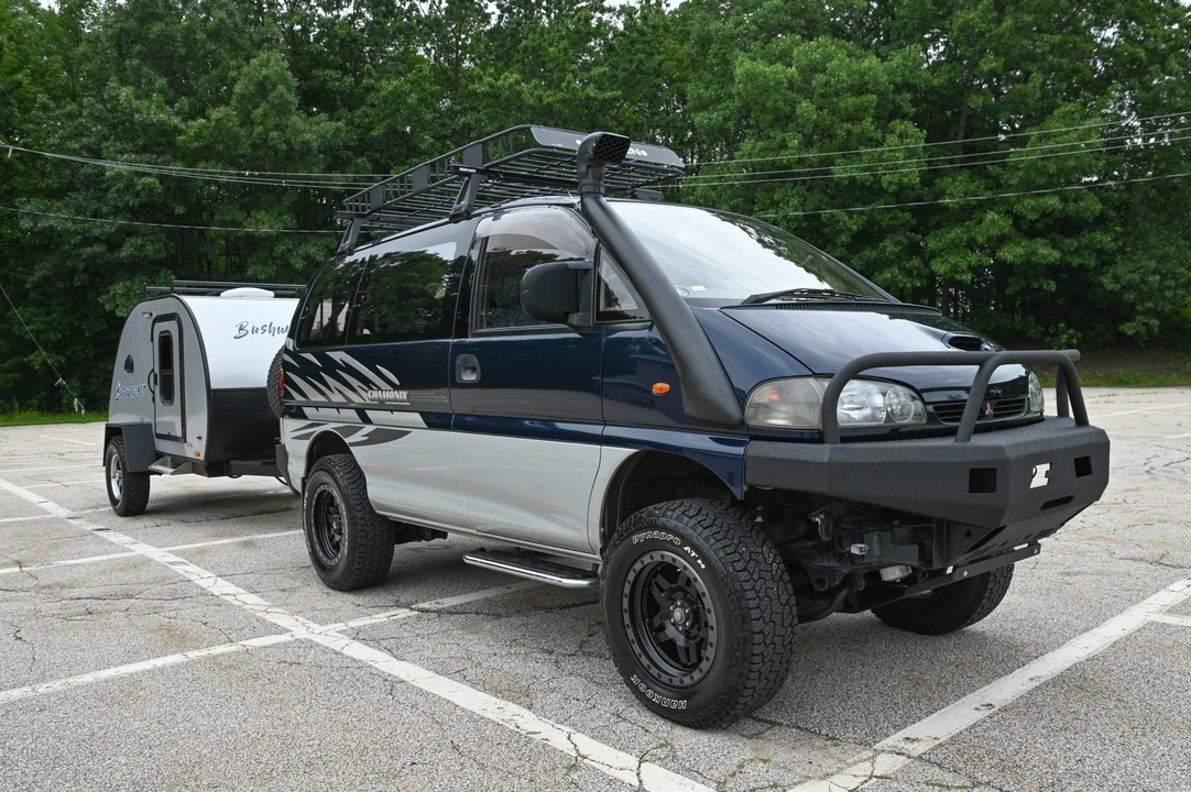 1995 Mitsubishi Delica 4th Gen - Image 11 of 31