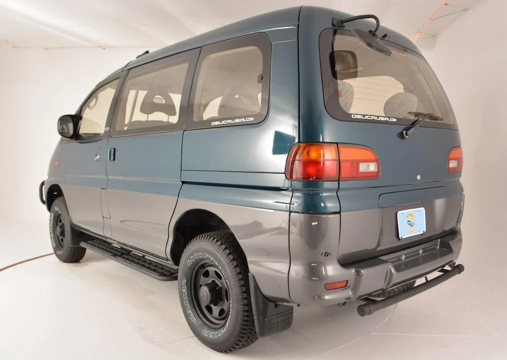 1995 Mitsubishi Delica 4th Gen - Image 3 of 5