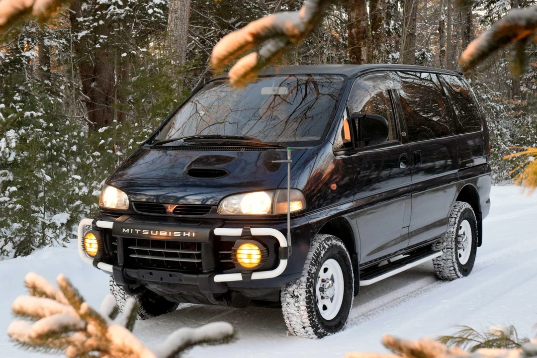 1995 Mitsubishi Delica 4th Gen - Image 11 of 31