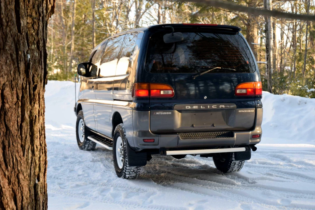 1995 Mitsubishi Delica 4th Gen - Image 18 of 31