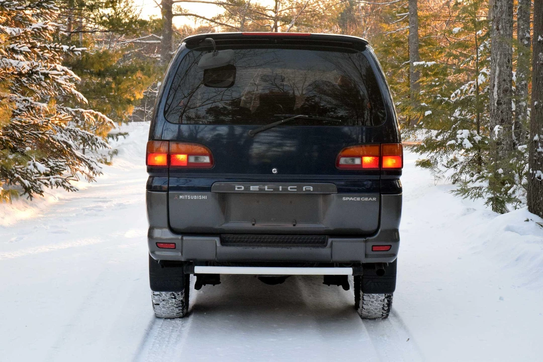1995 Mitsubishi Delica 4th Gen - Image 20 of 31