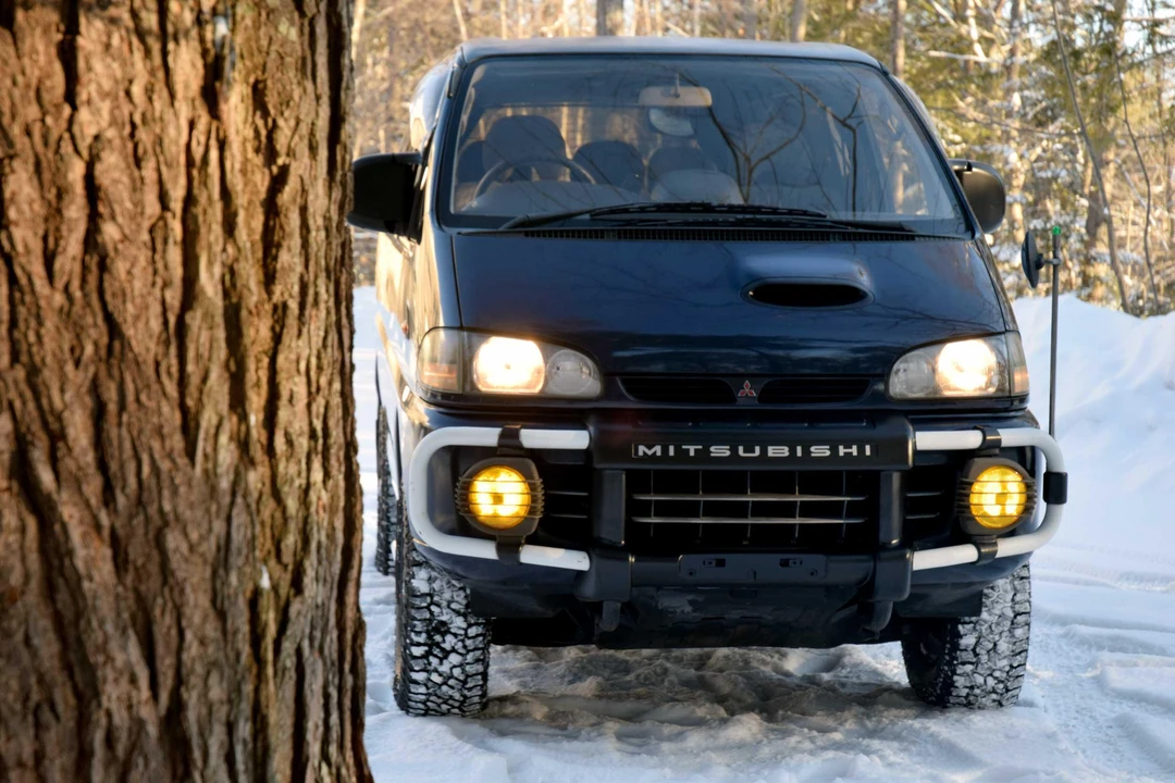 1995 Mitsubishi Delica 4th Gen - Image 6 of 31