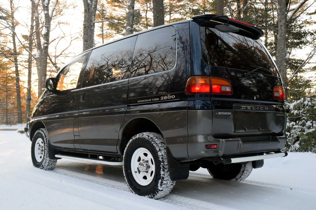 1995 Mitsubishi Delica 4th Gen - Image 17 of 31