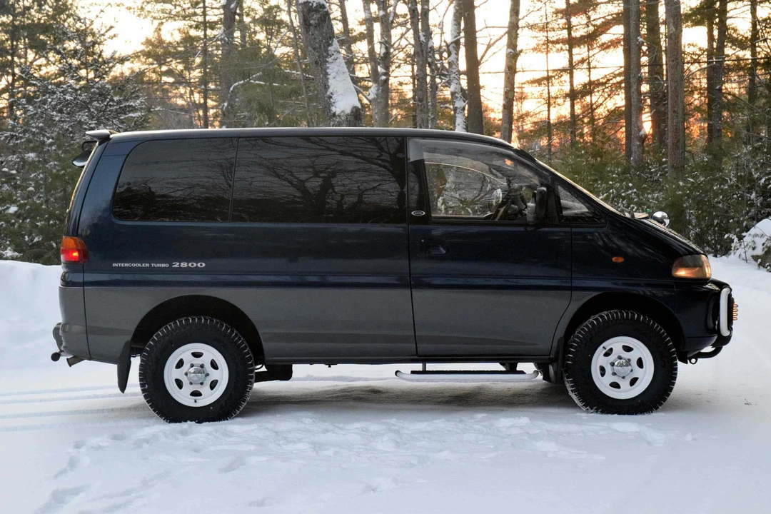 1995 Mitsubishi Delica 4th Gen - Image 26 of 31