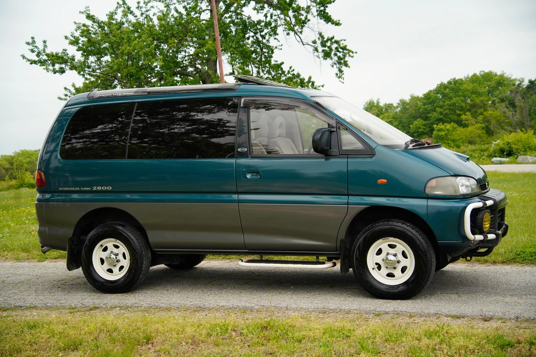 1995 Mitsubishi Delica 4th Gen - Image 14 of 31