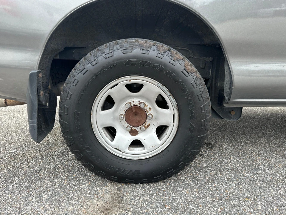 1995 Mitsubishi Delica 3rd Gen - Image 30 of 31