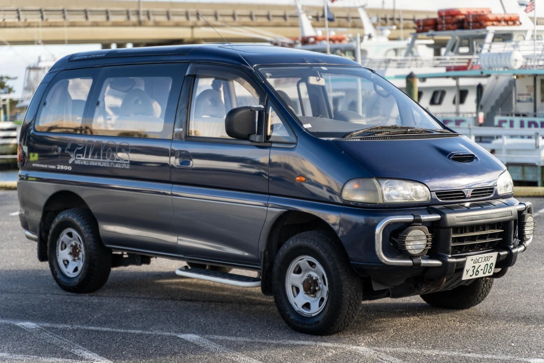 1995 Mitsubishi Delica 3rd Gen - Image 9 of 31