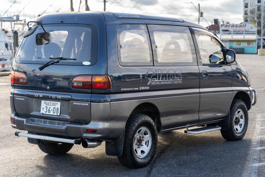 1995 Mitsubishi Delica 3rd Gen - Image 8 of 31