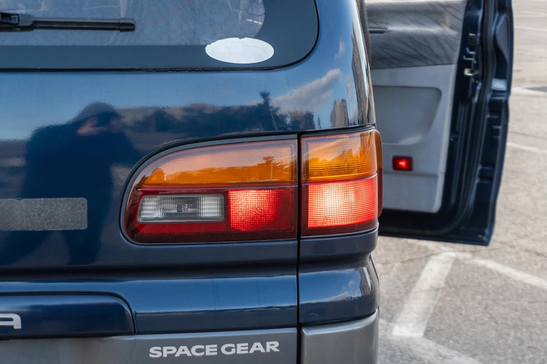 1995 Mitsubishi Delica 3rd Gen - Image 26 of 31