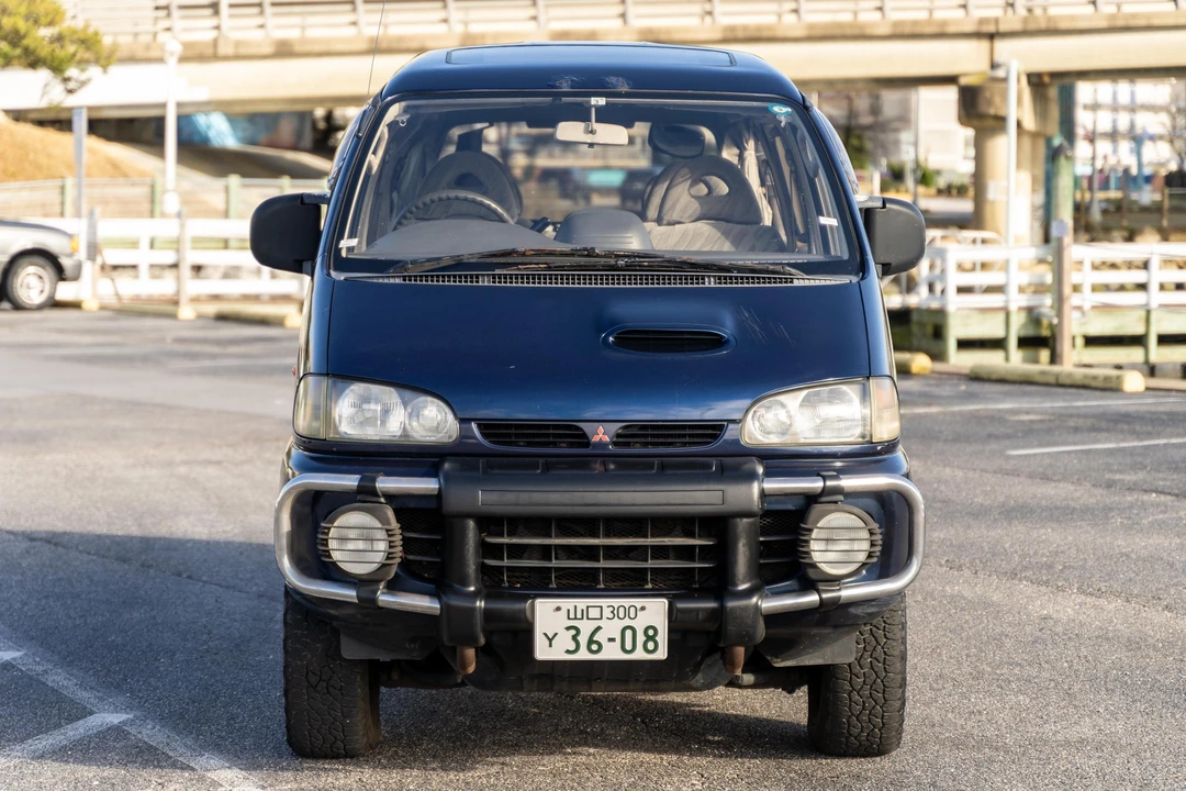 1995 Mitsubishi Delica 3rd Gen - Image 2 of 31