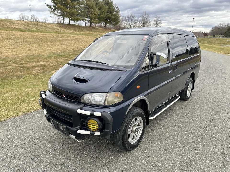 1995 Mitsubishi Delica 4th Gen - Image 2 of 31