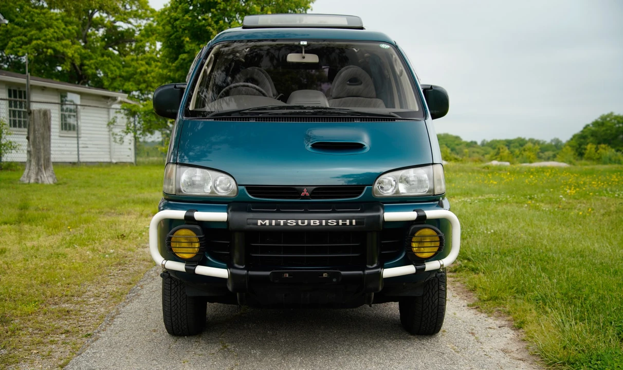 1995 Mitsubishi Delica 4th Gen - Image 19 of 31
