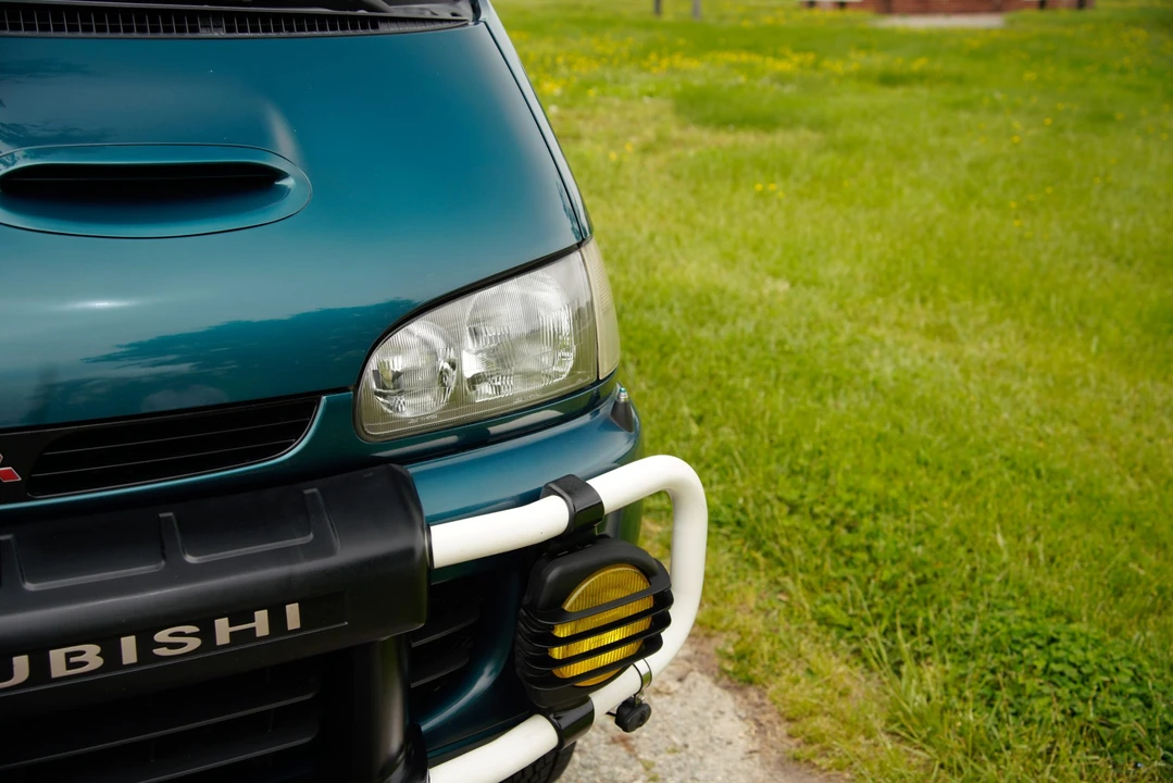 1995 Mitsubishi Delica 4th Gen - Image 21 of 31
