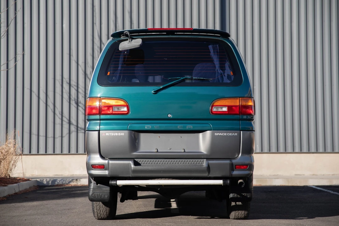 1995 Mitsubishi Delica 4th Gen - Image 16 of 31