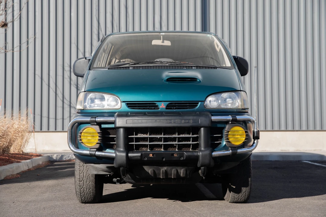 1995 Mitsubishi Delica 4th Gen - Image 5 of 31