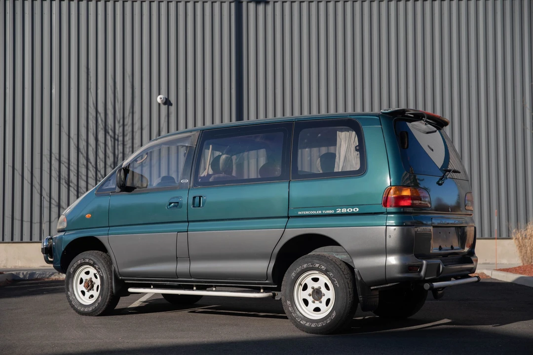 1995 Mitsubishi Delica 4th Gen - Image 18 of 31