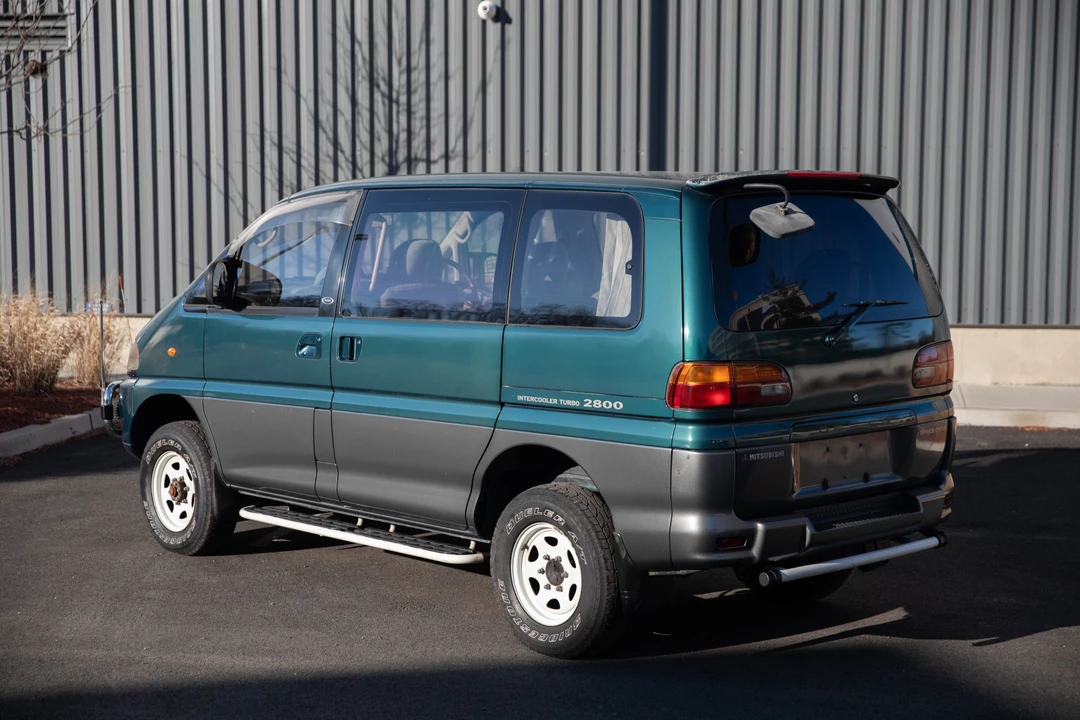 1995 Mitsubishi Delica 4th Gen - Image 19 of 31