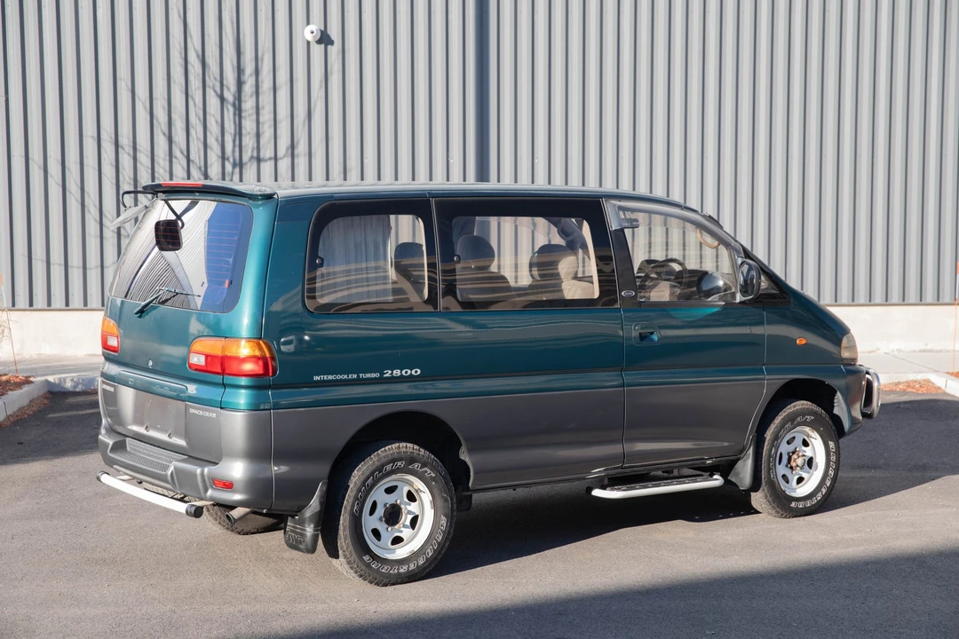 1995 Mitsubishi Delica 4th Gen - Image 12 of 31