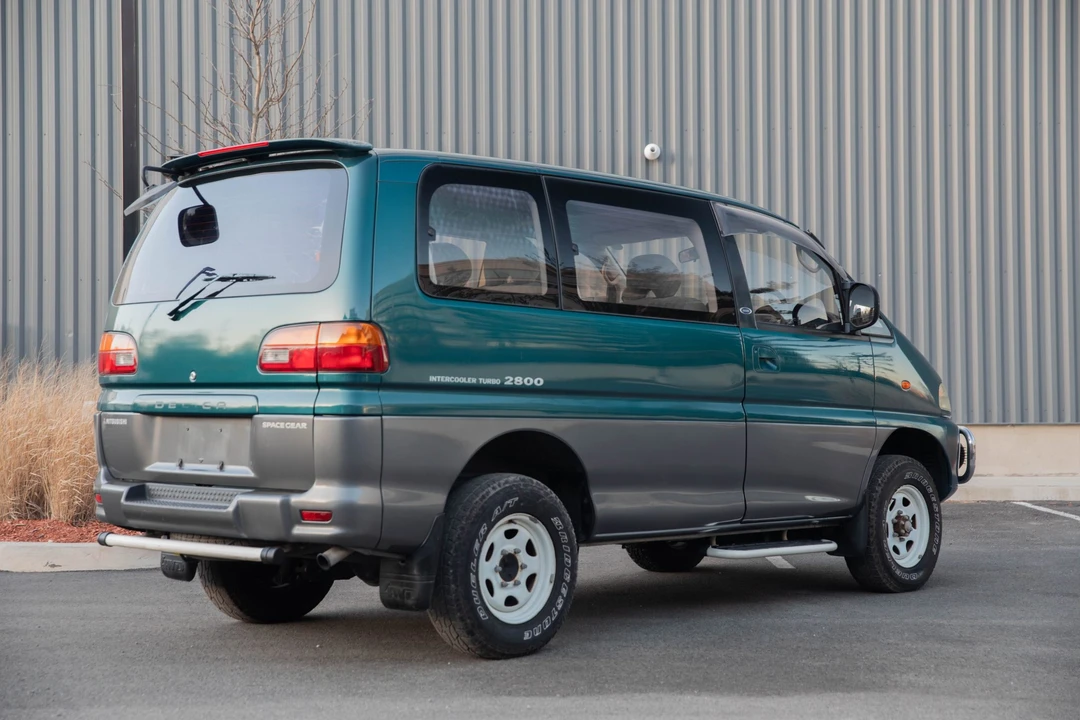1995 Mitsubishi Delica 4th Gen - Image 15 of 31