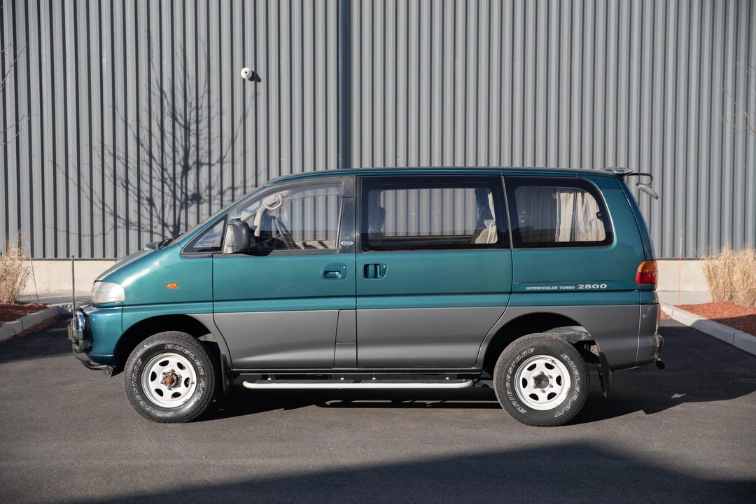 1995 Mitsubishi Delica 4th Gen - Image 21 of 31