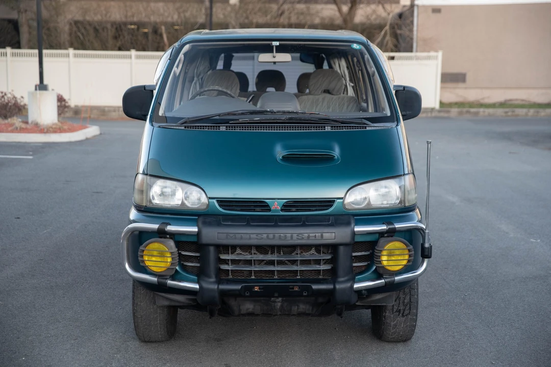 1995 Mitsubishi Delica 4th Gen - Image 25 of 31