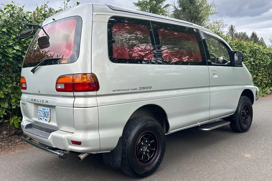 1995 Mitsubishi Delica 3rd Gen - Image 3 of 31